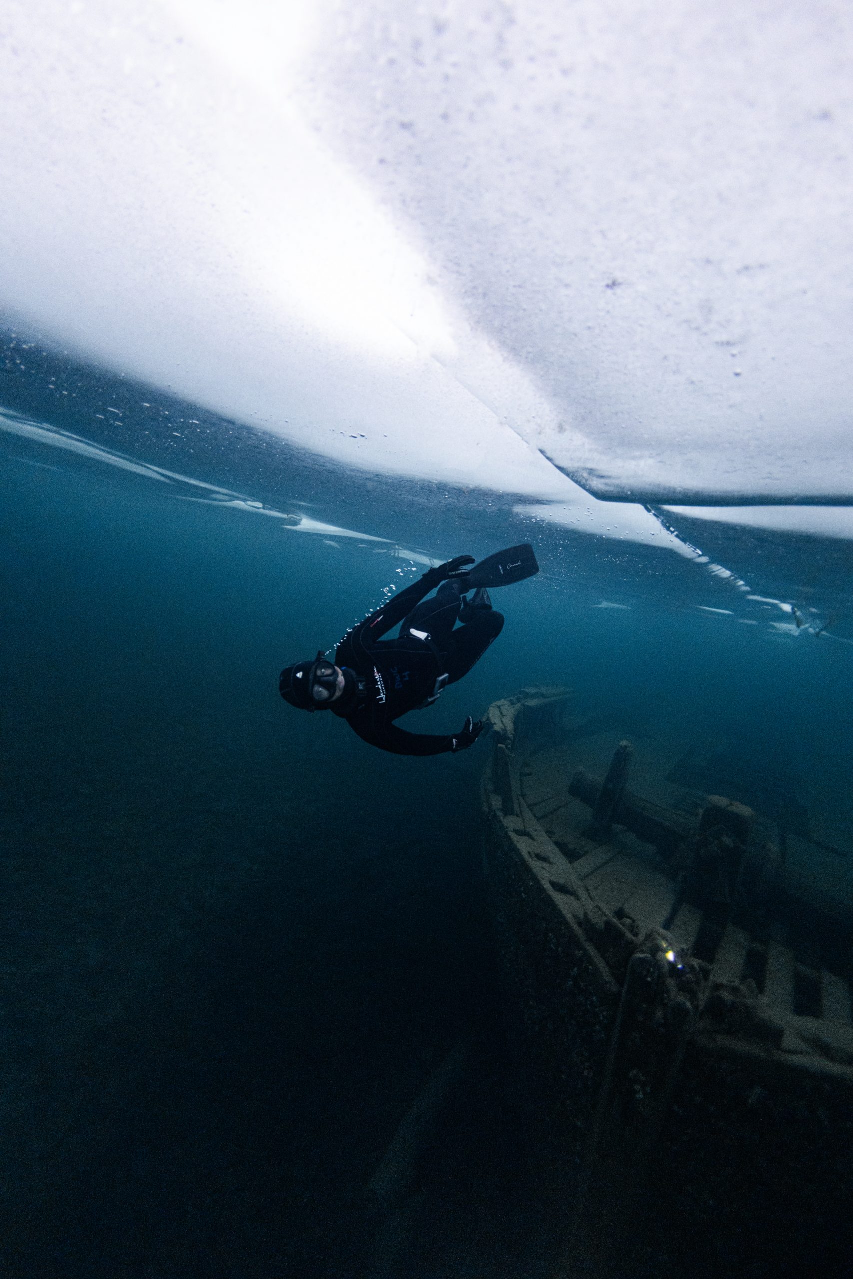 Plongée sous glace en apnée